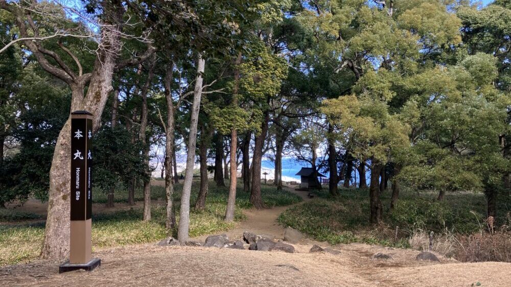 石垣山本丸天守台の写真