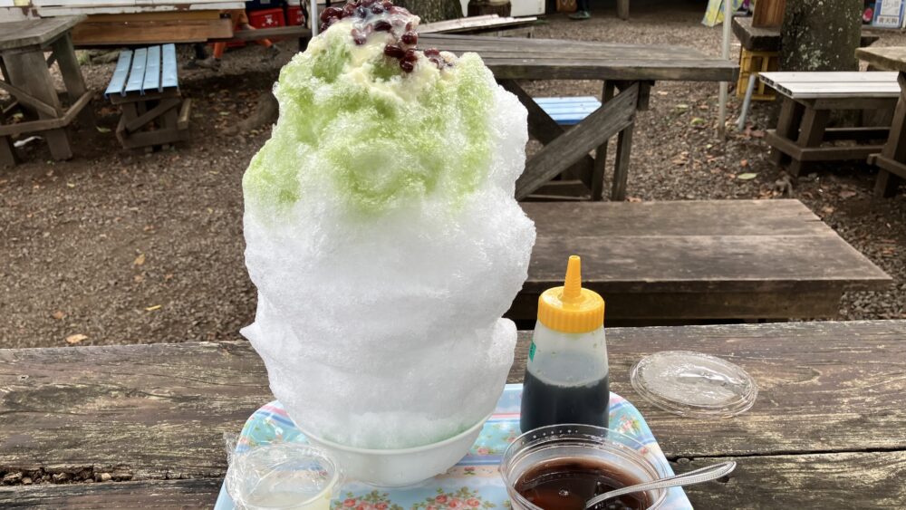 小仏城山の巨大かき氷の写真